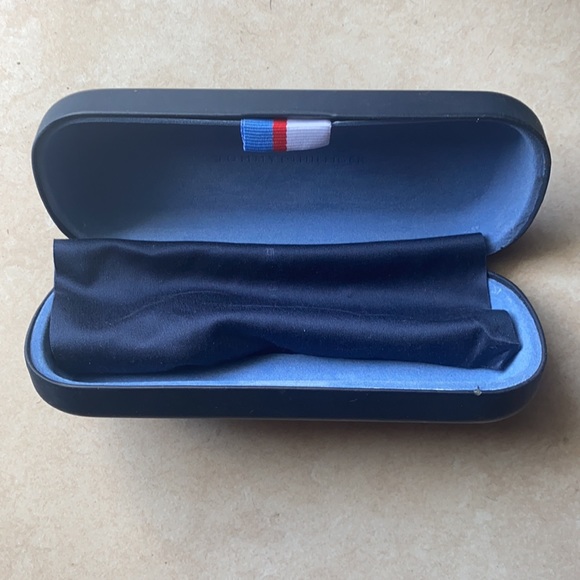 Sunglasses case - Picture 2 of 2